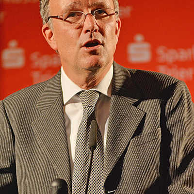Dr. Michael Lüders beim Sparkassenforum.