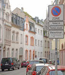 Auch in der Bewohnerparkzone S (Süd), wie hier in der Eberhardstraße, steigen ab 2024 die Gebühren. Beschlossen wurde auch die Vergrößerung dieser Zone.