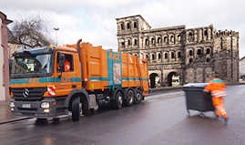 Die neuen vierachsigen Mülltransporter der A.R.T. sind effektiver als ihre Vorgänger und tragen dazu bei, dass die Gebühren relativ niedrig sind.
