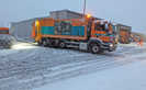 Bei winterlichen Straßenbedingungen mit Eis und Schnee sind die Fahrer am Lenkrad des schweren Müllsammelfahrzeugs besonderes gefordert. Foto: A.R.T.