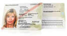 Blick auf den neuen Personalausweis im Scheckkartenformat.