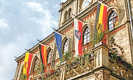 Festlich hatte sich das Weimarer Rathaus zum Städtepartnerschaftsjubliäum am Wochenende mit den Fahnen der beiden Städte, der Bundes- und der Länderflagge von Thüringen sowie der Europafahne herausgeputzt.