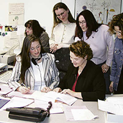Das Team von Sitzungsdienst/Büro des Oberbürgermeisters: Christa Weiland, Ursula Hildebrand, Siglinde Hill, Anja Wallerich, Marina Treis und Claudia Hastert (v. l.).