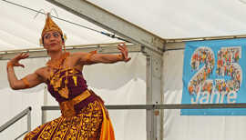Indonesische Tanzdarbietung auf dem Internationalen Fest.