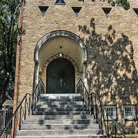 Eingang der neuen Synagoge.