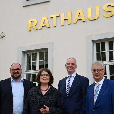 Der Stadtvorstand mit Oberbürgermeister Wolfram Leibe (2.v.r.), Bürgermeisterin Angelika Birk und den Beigeordneten Thomas Egger (l.) und Andreas Ludwig (r.).