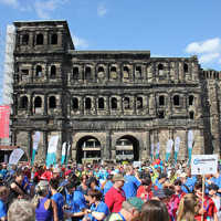 Special Olympics - Vor der Porta sammelten sich die Sportler