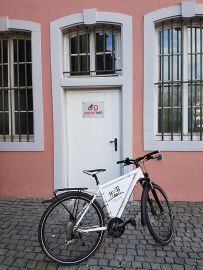 Dienstfahrrad mit Trier-Logo.