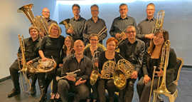 Die Bläserinnen und Bläser des Orchesters. Foto: Theater Trier/Carola Ehrt