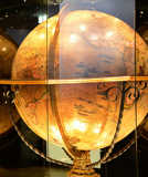 Die Coronelli-Globen gehören zu den Besuchermagneten in der Schatzkammer an der Weberbach.