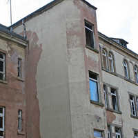 Das Foto zeigt den maroden Zustand der früheren Gneisenau-Kaserne.