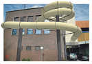 Ddurch die 75 Meter lange Riesenrutsche soll das Stadtbad für Familien noch attraktiver werden. Entwurfszeichnung: Stadtwerke