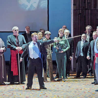 Private Konflikte und politische Machtkämpfe stehen im Mittelpunkt von Giuseppe Verdis berühmter Oper „Don Carlo“, die derzeit im Theater Trier zu sehen ist. Foto: Martin Kaufhold