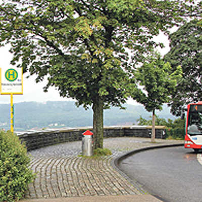 Mit der Linie 4 wurde eine zusätzliche Verbindung zwischen der Talstadt und den Höhenstadtteilen geschaffen. Die Busse fahren vom Hauptbahnhof zum Aussichtspunkt Petrisberg (Foto) und weiter in das Wohngebiet und zum Wissenschaftspark.