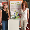 Jessica Fischenich und Petra Steinbach am Messestand