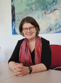 Bürgermeisterin Angelika Birk in ihrem Büro im Rathaus