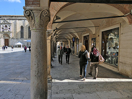 Typische Arkaden in Triers italienischer Partnerstadt Ascoli Piceno. Foto: Christian Millen