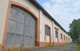 Die über 100 Jahre alte Reithalle der Gneisenaukaserne soll zu einer Garage umgebaut werden.