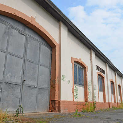 Die über 100 Jahre alte Reithalle der Gneisenaukaserne soll zu einer Garage umgebaut werden.