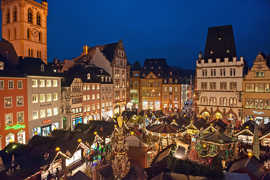 Weihnachtsmarkt auf dem Trierer Hauptmarkt