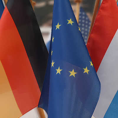 Europa- und andere Flaggen