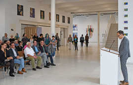 Kulturstaatssekretär Dr. Denis Alt eröffnet in der Kunsthalle der Akademie die neue Ausstellung Punktlandung 2019 des berufsbegleitenden Kunststudiums.