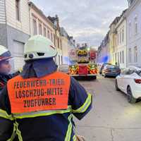 Insgesamt waren in Trier-Süd über 80 Retter von Berufsfeuerwehr, freiwilligen Löschzügen, Polizei, Notarzt und SEG im Einsatz. Foto: Presseamt/Ernst Mettlach