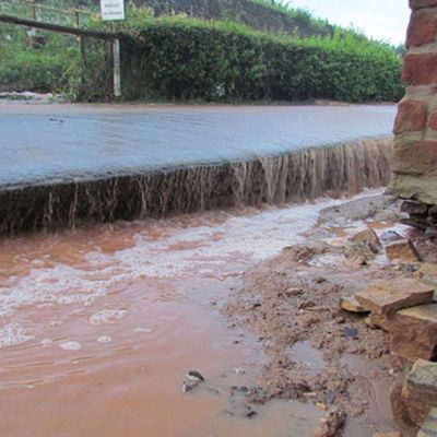 Wasserüberlauf nach dem Starkregen in Eitelsbach 2012.