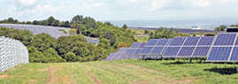 Mit dem neuen Solarpark Mehring IV baut die Gemeinde gemeinsam mit den Trierer Stadtwerken das Engagement im Bereich erneuerbare Energien weiter aus (vorne Mehring IV Feld Süd, oben links Mehring IV Feld Nord).
