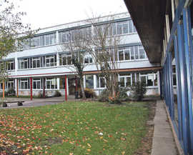 Hauptgebäude der früheren Geschwister-Scholl-Schule