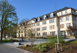 Das bürgerhaus Trier-Nord mit Vorplatz