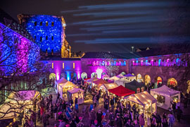 Das Sterntaler Weihnachtsfest im Brunnenhof. Foto: Rolf Lorig