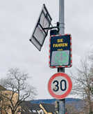Das mobile Geschwindigkeitsdisplay soll nach dem Willen des Ortsbeirats Heiligkreuz unter anderem im Hopfengarten, der Rotbachstraße und im Karlsweg installiert werden.