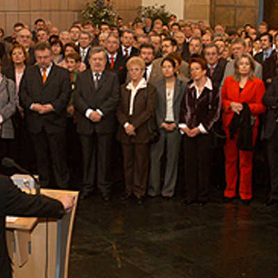 Etwa 250 Gäste lauschen im Großen Rathaussaal der Neujahrsansprache von Oberbürgermeister Helmut Schröer.