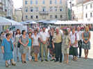 Die deutschen Gäste auf der Piazza Forum nach dem Empfang im Rathaus durch Pulas OB Boris Miletic (Mitte).