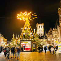 Blick zum Trierer Weihnachtsmarkt aus Richtung Simeonstraße