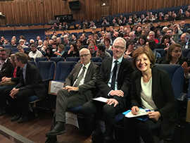 Ministerpräsidentin Malu Dreyer und OB Wolfram Leibe haben den ersten Fachtag Verein und Ehrenamt im Theater Trier eröffnet.