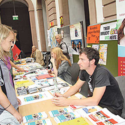 Zu den zahlreichen Initiativen, die sich beim Bürgerkongress vorstellten, gehörte der Internationale Campus an der Uni.