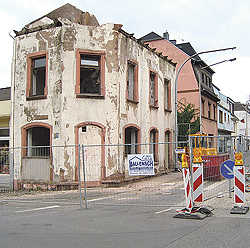 Ruine Ecke Domänen-/Schönbornstraße 9/08