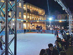Kornmarkt mit Eisbahn 2010 (FDP-Bild)