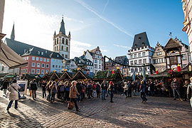 Weihnachtsmarkt auf dem Hauptmarkt